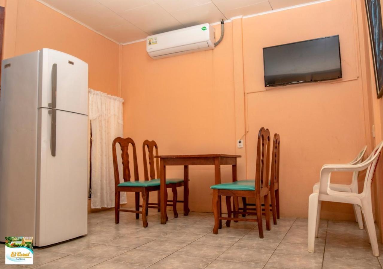 Hotel Y Cabinas El Coral Хако Экстерьер фото