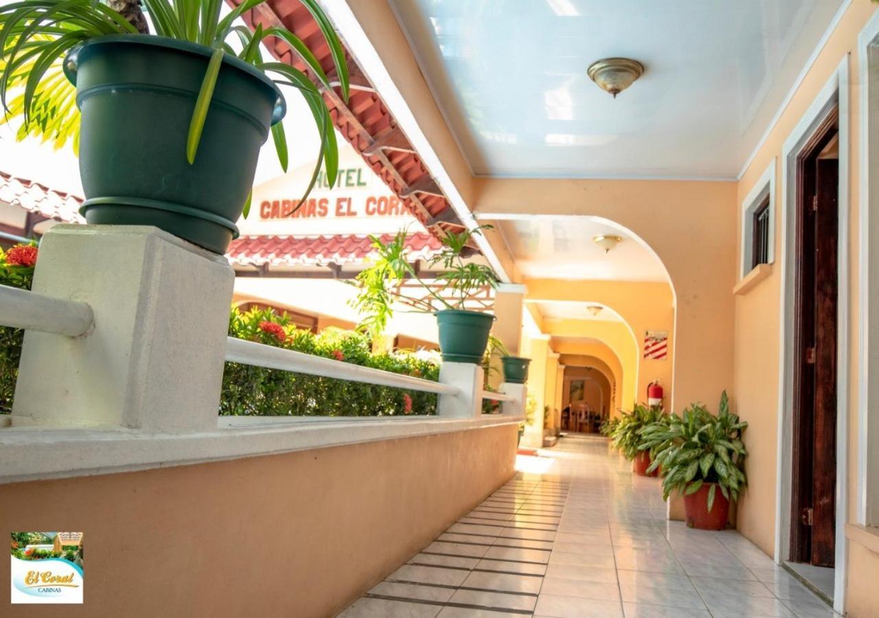 Hotel Y Cabinas El Coral Хако Экстерьер фото